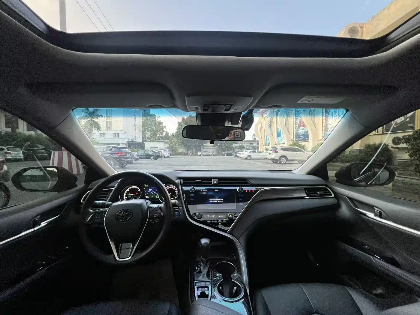 Toyota Camry 2019 Hybrid 2.5HG Luxury Edition China VI фото 6