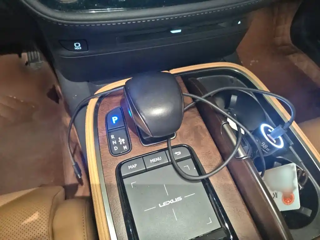 LEXUS LS