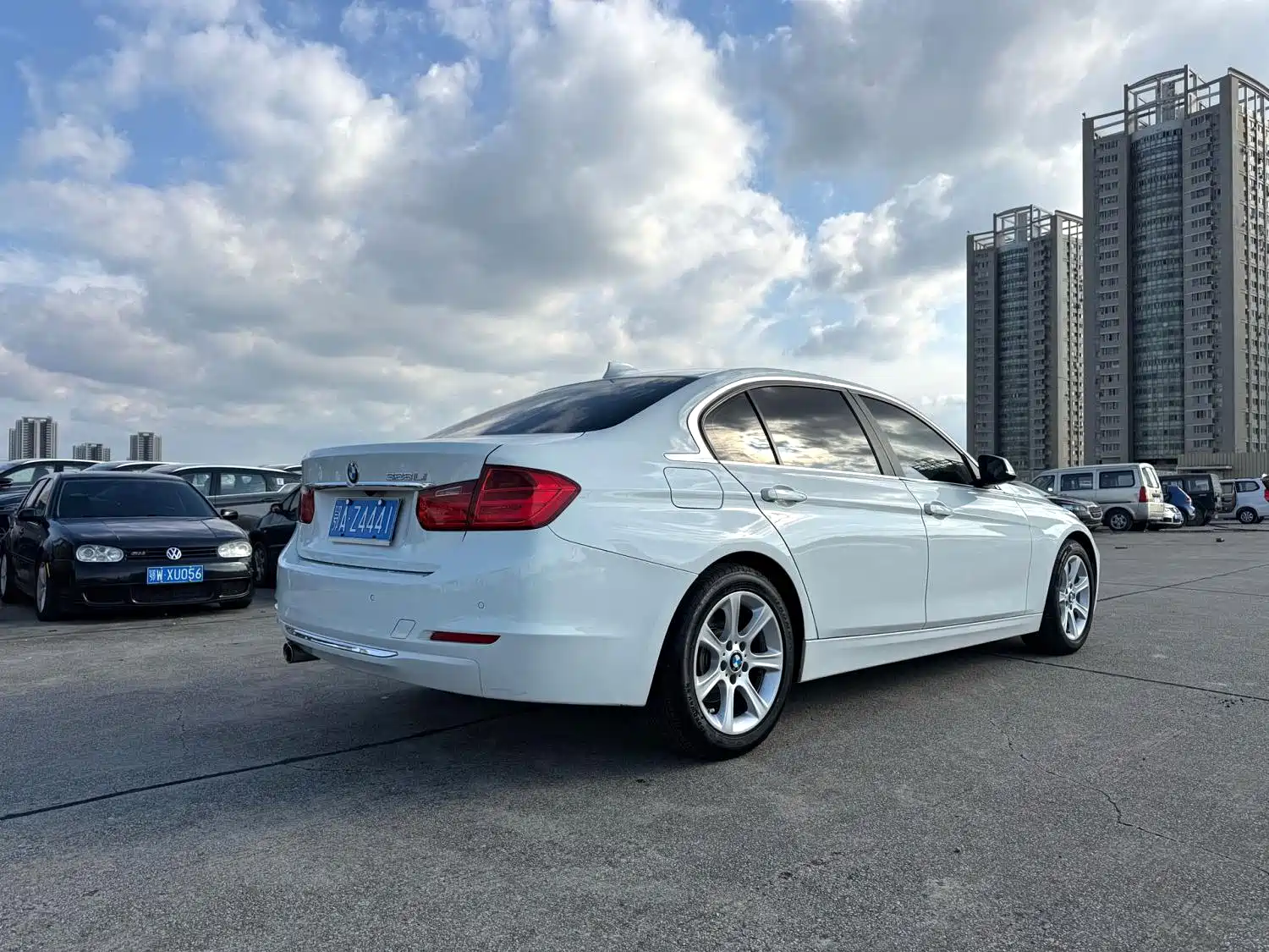 Photo 18 - BMW 3 Series