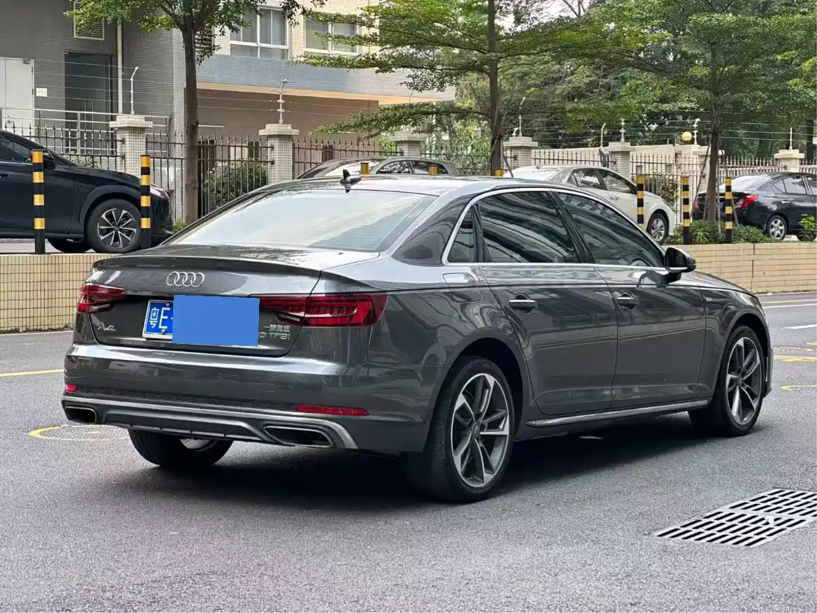 Audi A4L 2019 40 TFSI Sport (China VI) фото 3