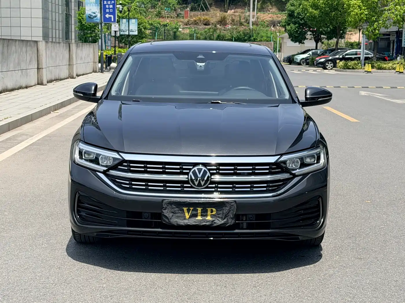 Volkswagen Sagitar 2023 300TSI DSG Excellence Edition фото 2