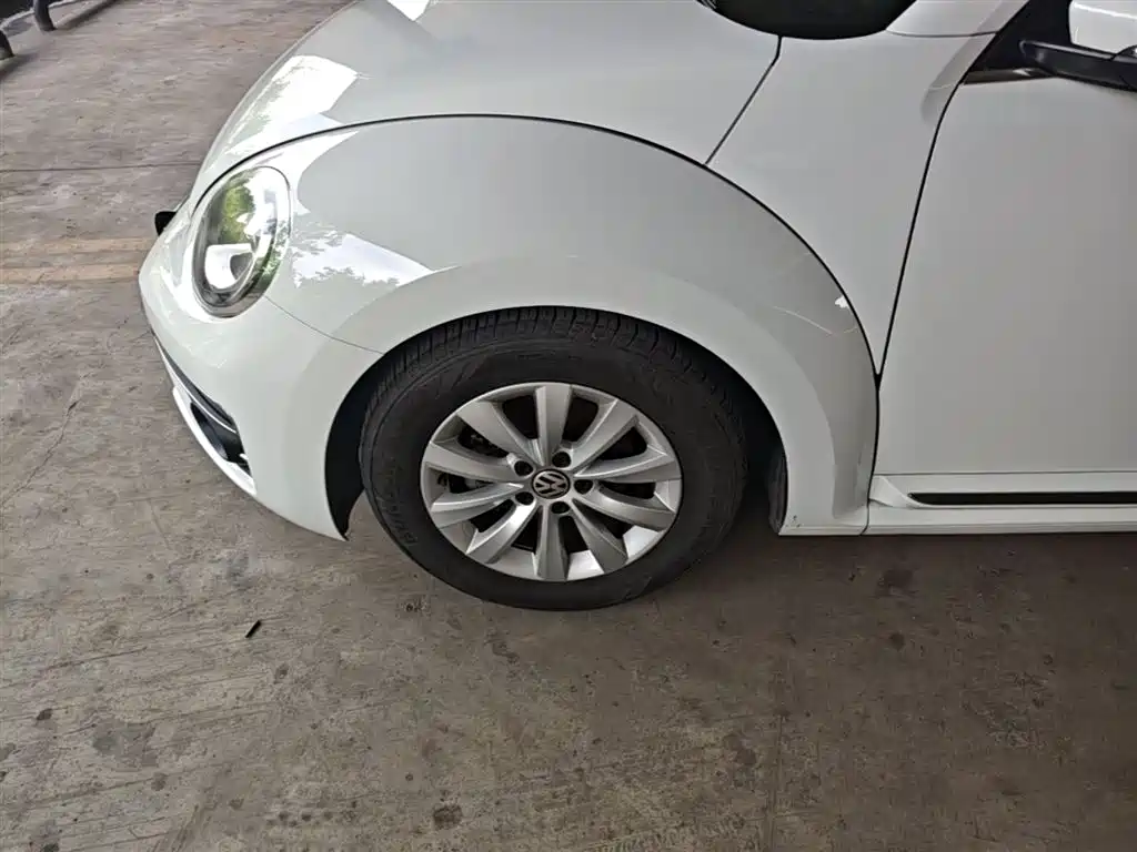 Volkswagen Beetle 2017 180TSI Enjoy фото 23