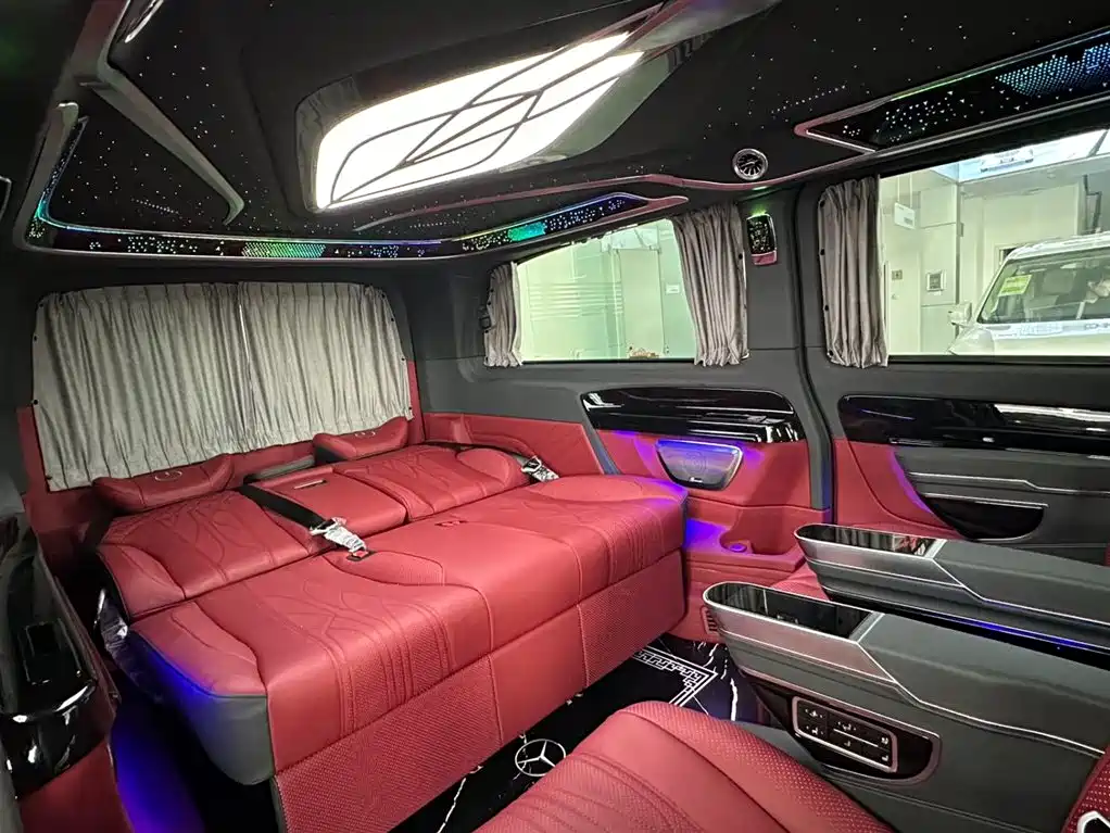 Mercedes-Benz Vito 2024 2.0T Business 7-Seater фото 22