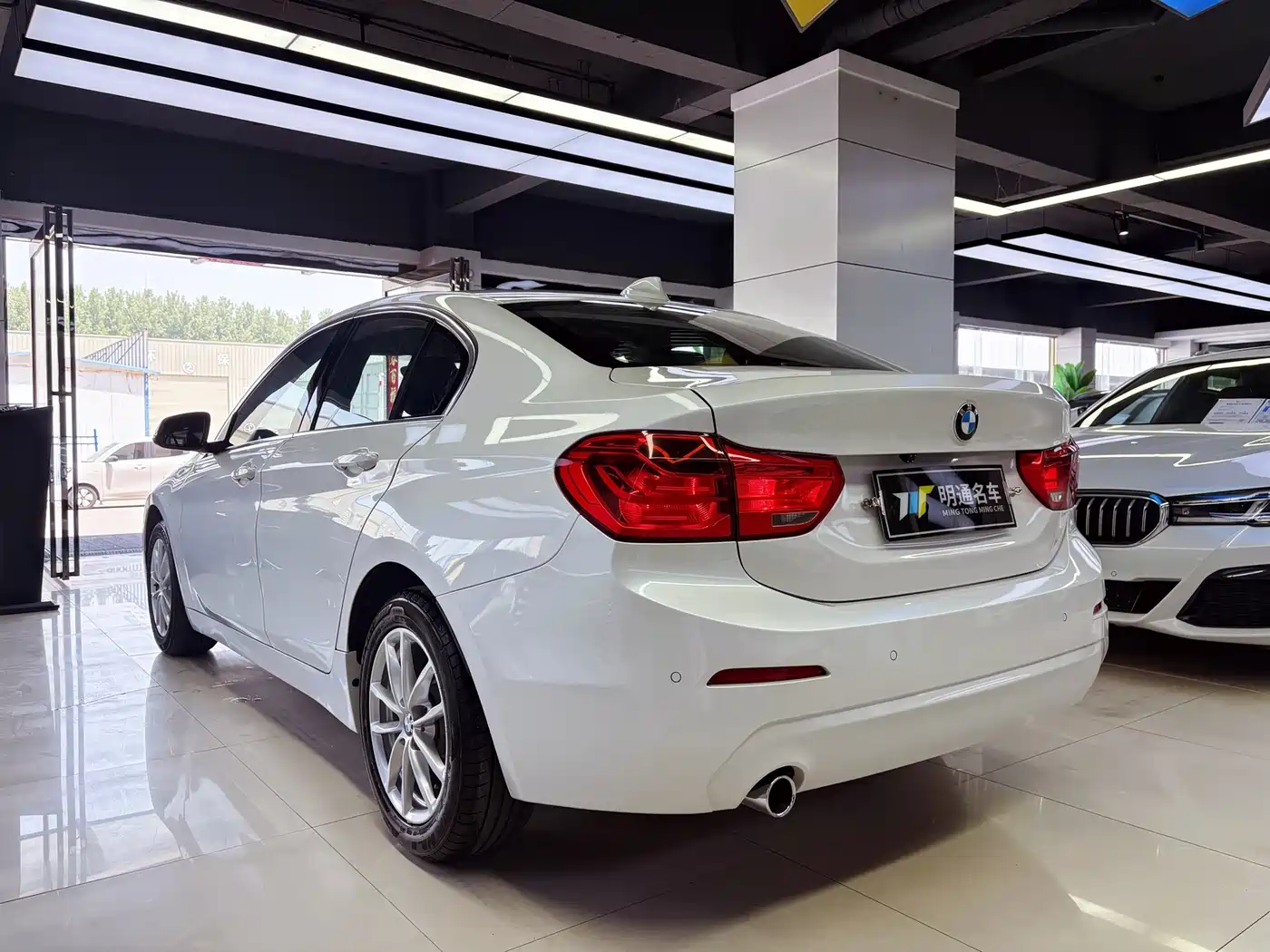 BMW 1 Series 2018 118i Fashion Edition фото 5