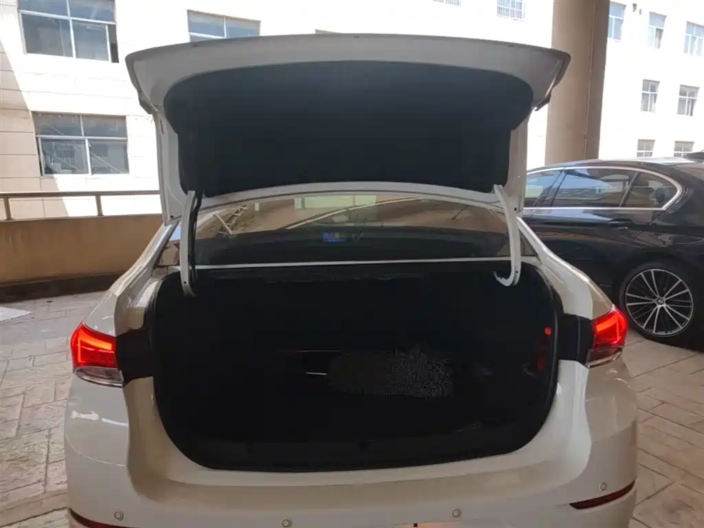 Buick Excelle 2021 Exemplar 1.5L Auto Progressive фото 19