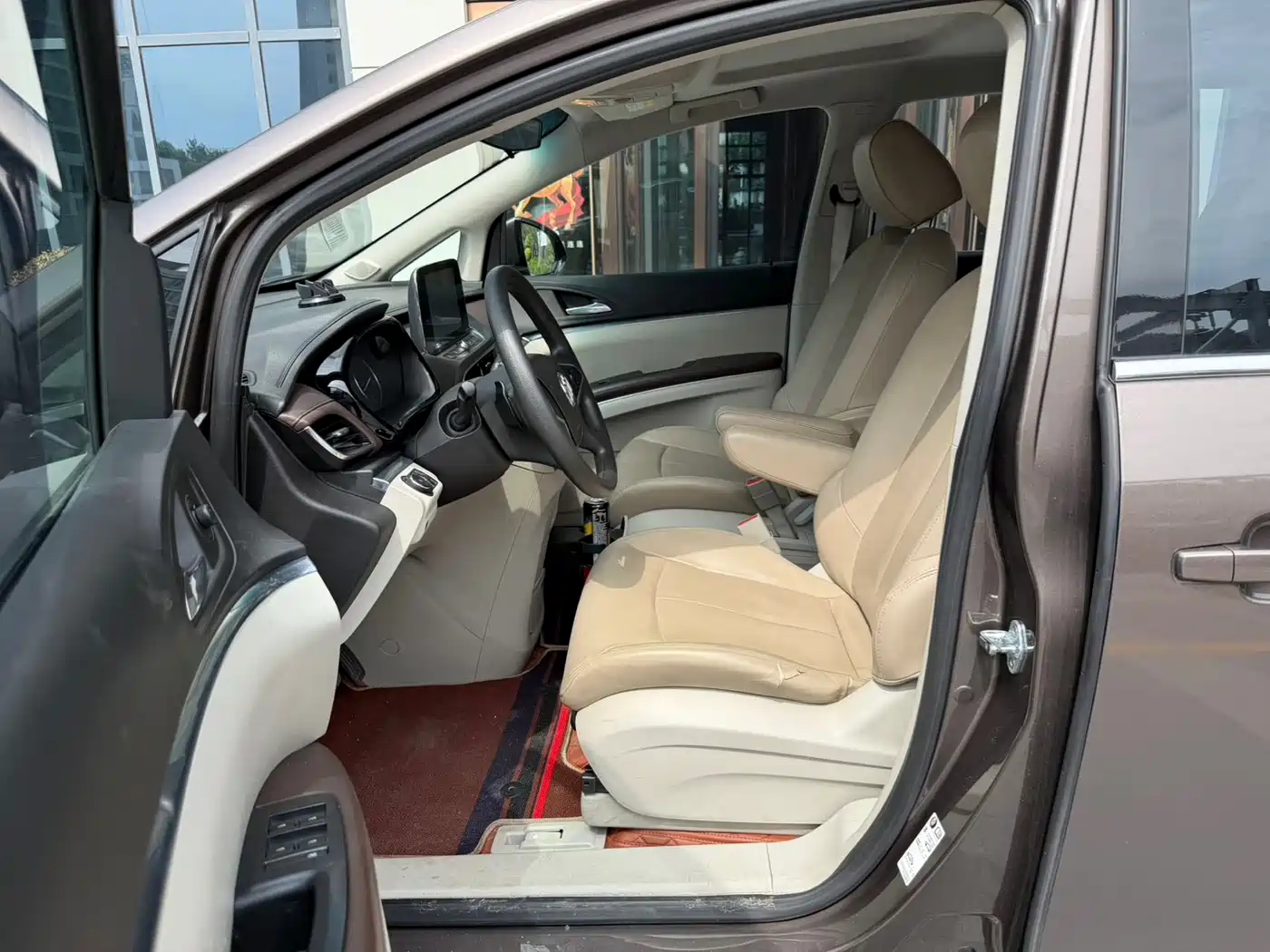 Buick GL8 2021 Land Business Class 652T Comfort фото 4