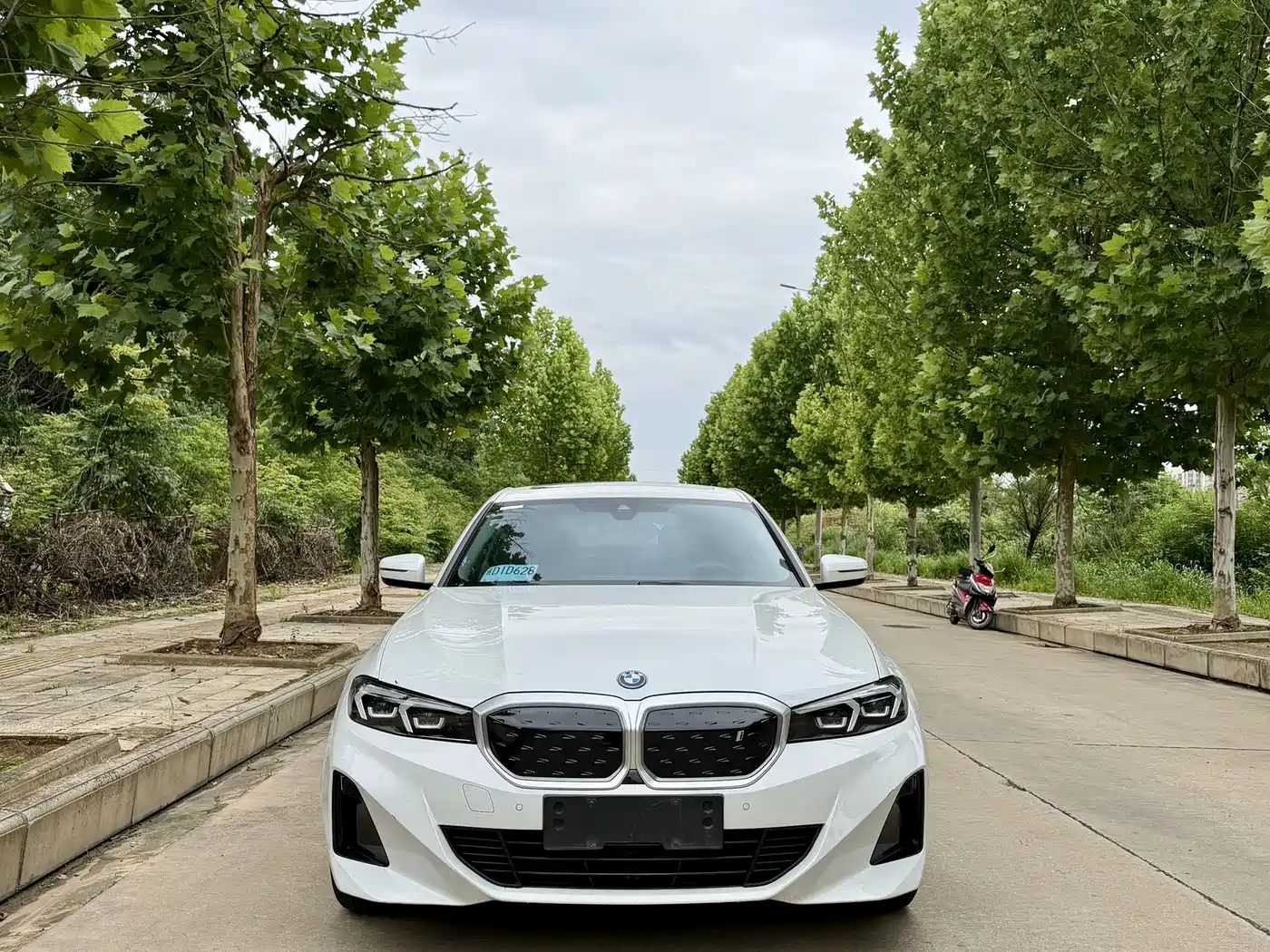 BMW i3 2022 eDrive 35 L фото 2