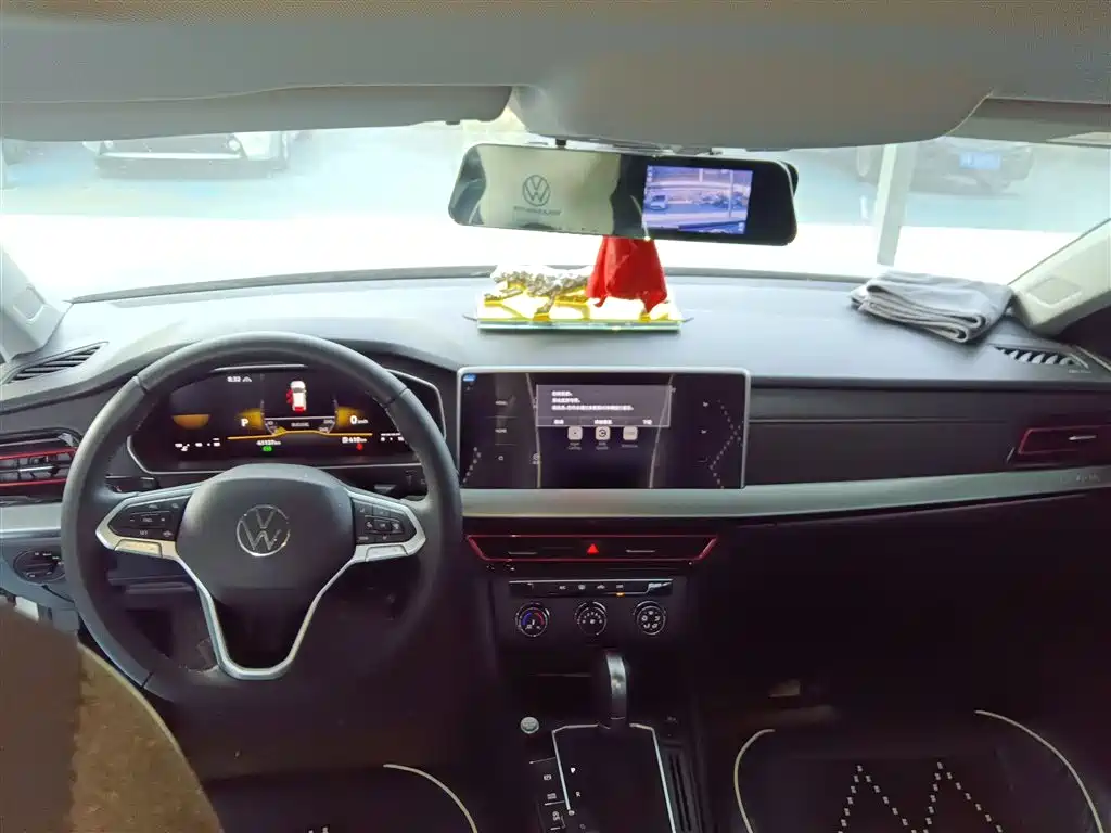 Volkswagen Lavida 2023 280TSI DSG Starlight Comfort Edition фото 6
