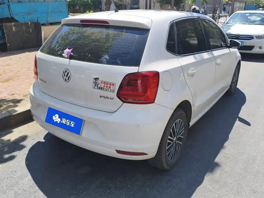 Volkswagen Polo 2016 1.4L Automatic Trend фото 3