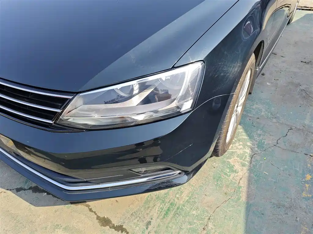 Volkswagen Sagitar 2016 230TSI 25th Anniversary Edition фото 17