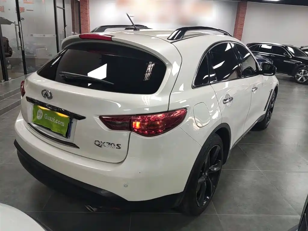 Infiniti QX70 2018 2015 Model 3.7L Shadow Edition