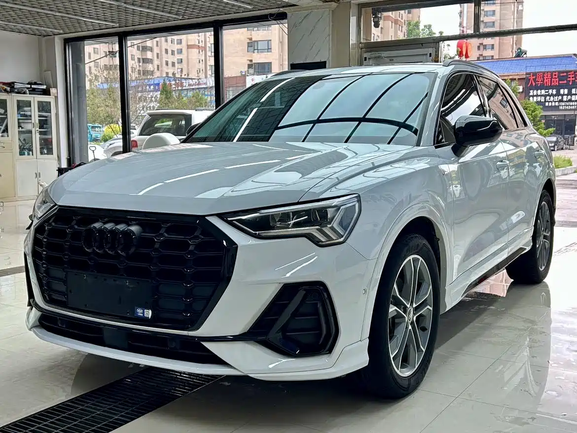Audi Q3 2023 35 TFSI Fashion Dynamic (1.4T)