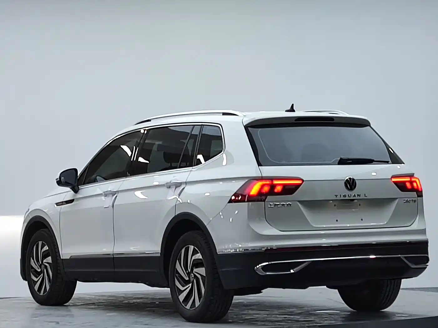 Volkswagen Tiguan L 2023 280TSI 2WD Trend Limited Edition фото 6