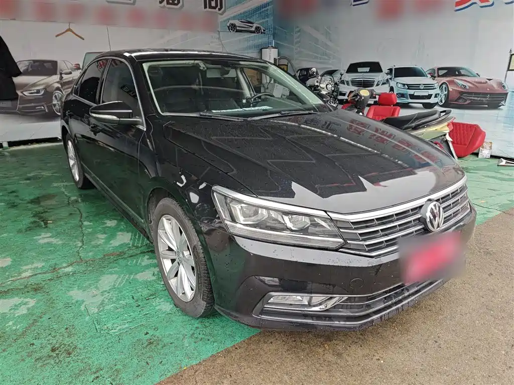 Volkswagen Passat 2016 330TSI DSG Honor Edition фото 4