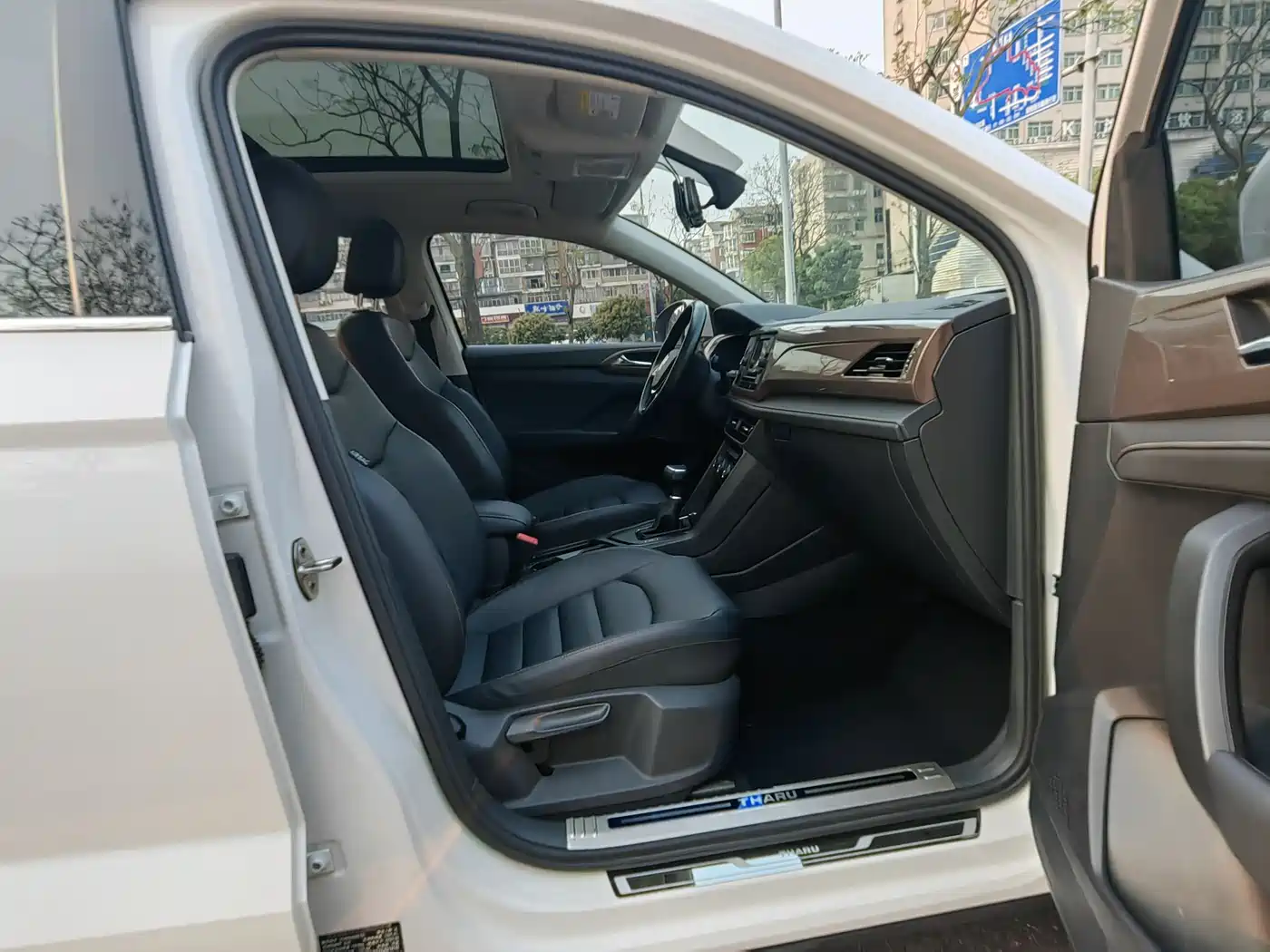 Volkswagen Tharu 2020 280TSI 2WD Comfort Edition China VI фото 5