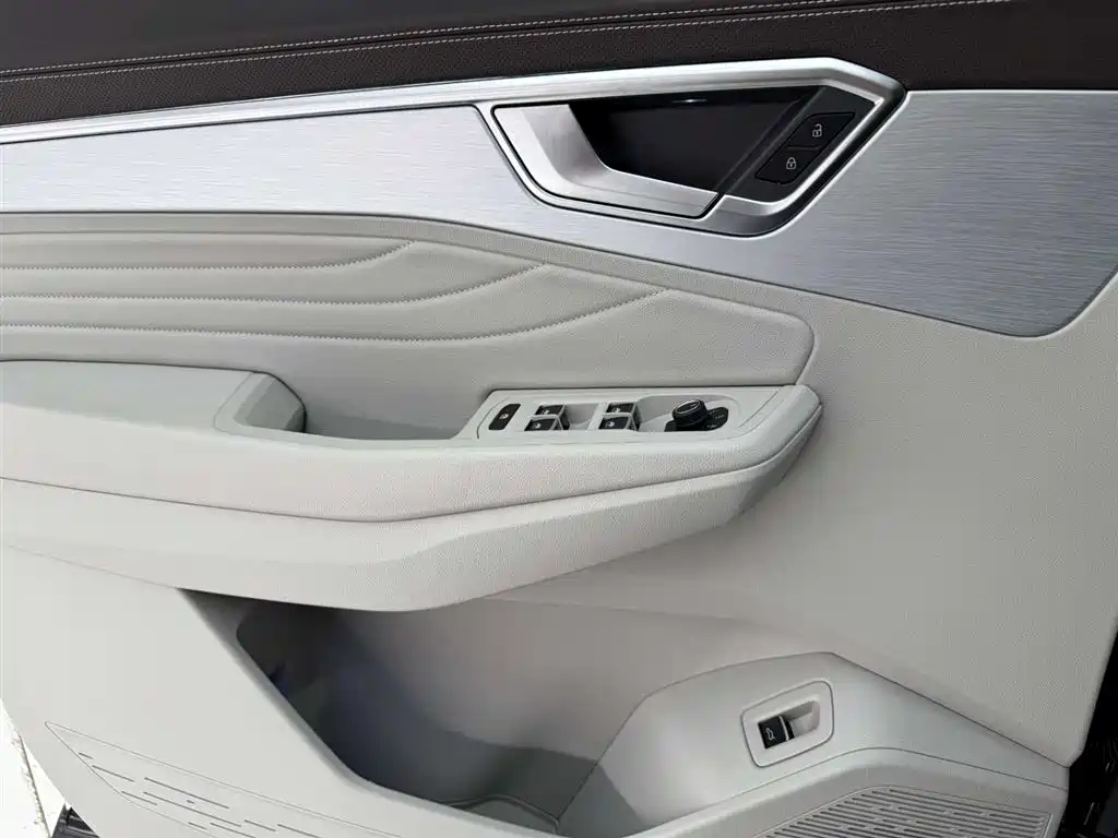 Volkswagen Talagon 2022 530TSI 4WD Flagship Victory Pro Edition 6-seater фото 21
