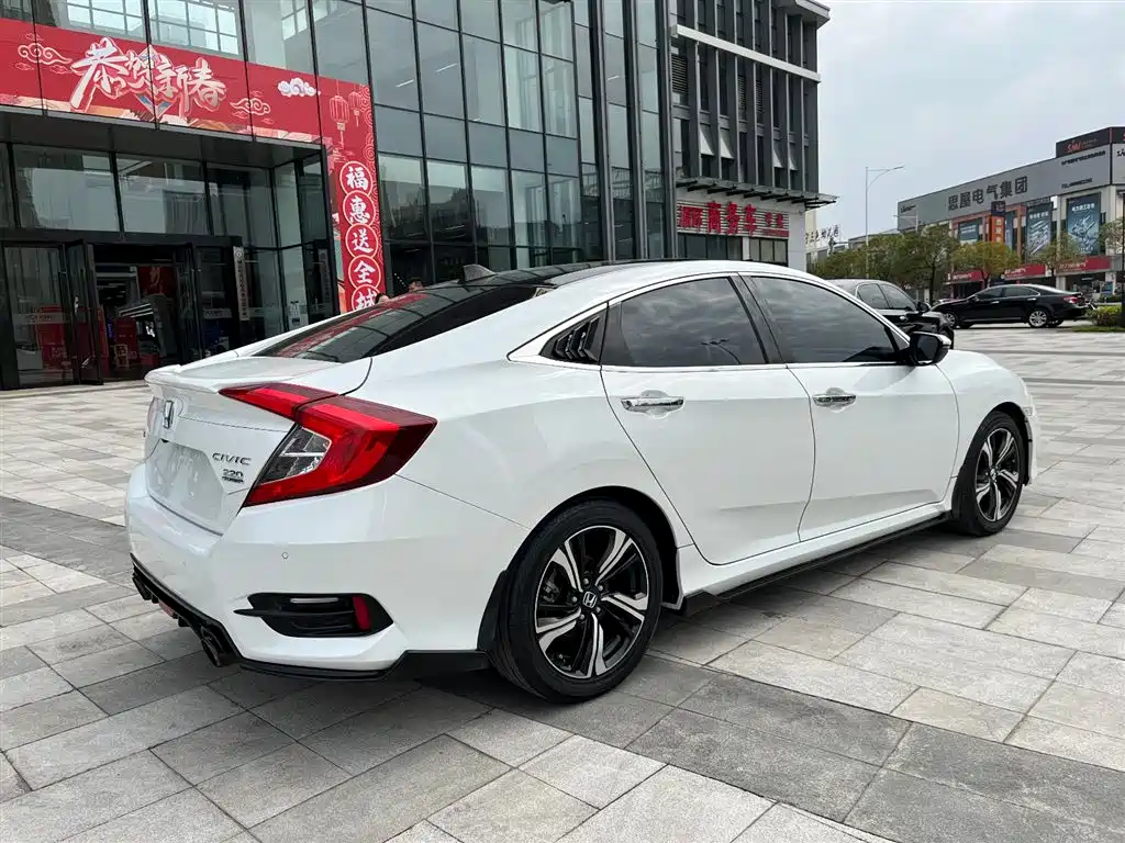 Honda Civic 2019 220TURBO CVT Jingqing Edition China V фото 6