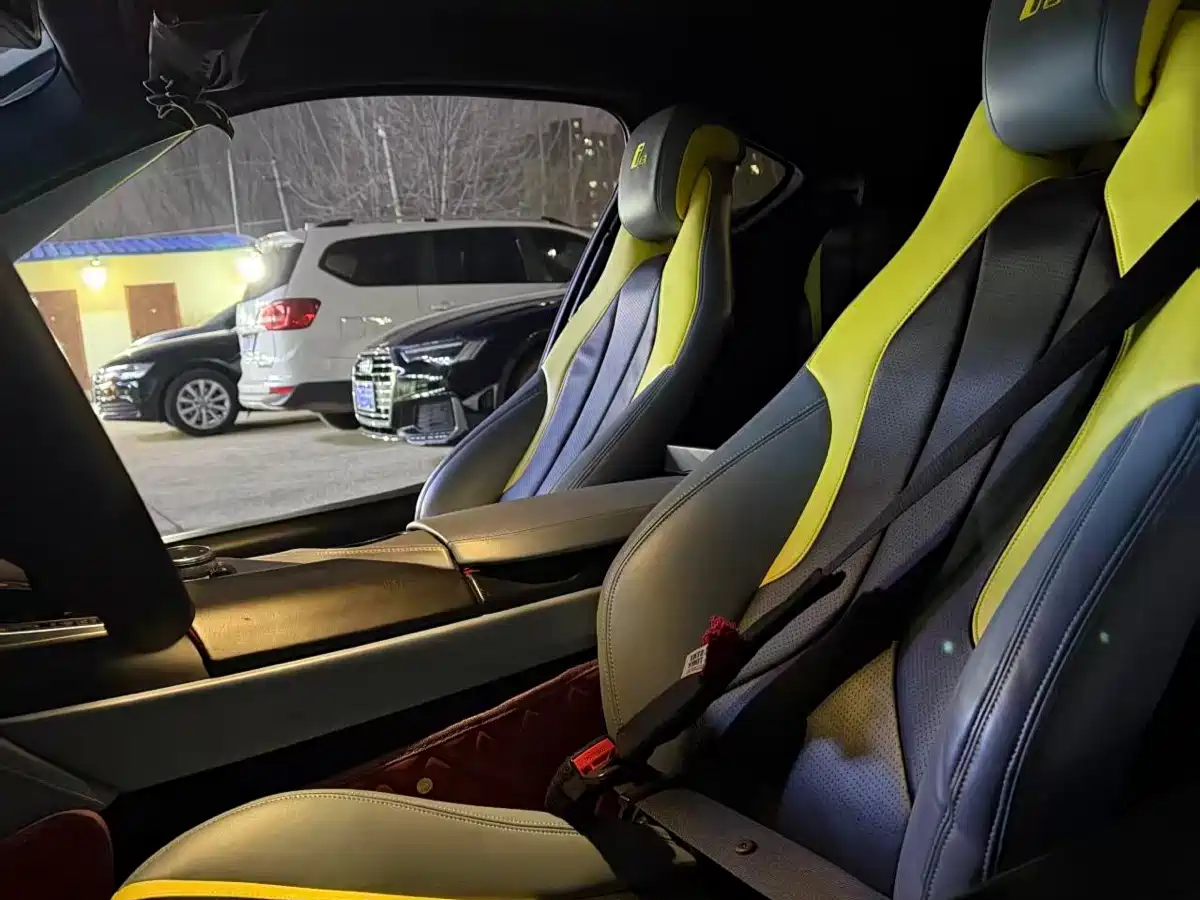 BMW i8 2014 Standard фото 8