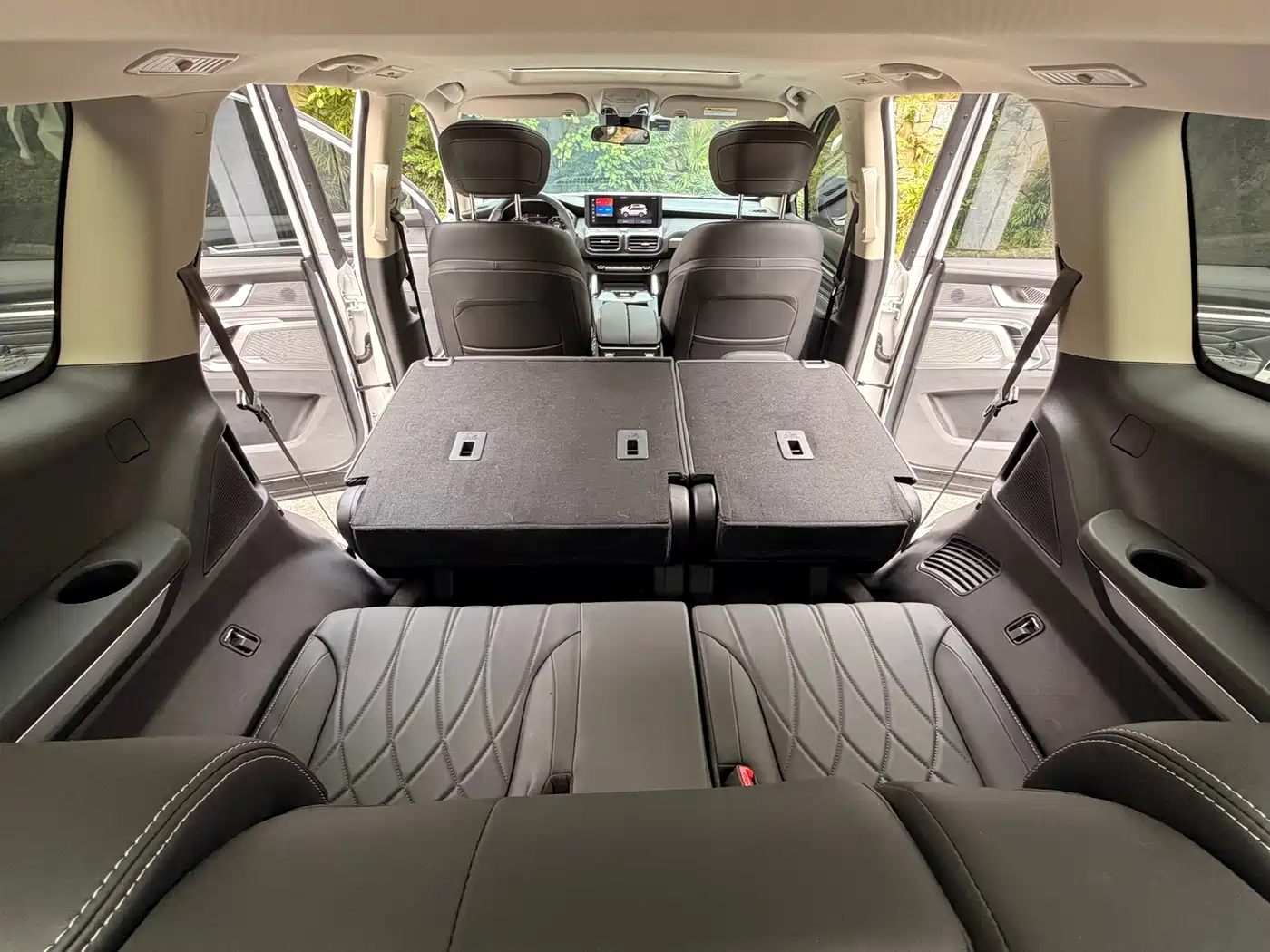 SAIC Maxus Territory 2023 2.0T Overland Flagship 7-Seater фото 32