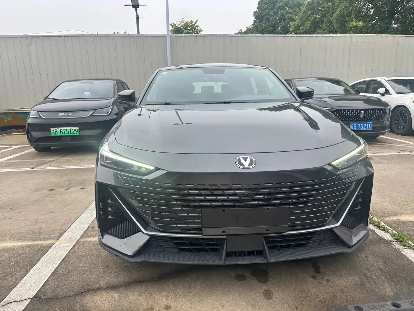 CHANGAN UNI-V