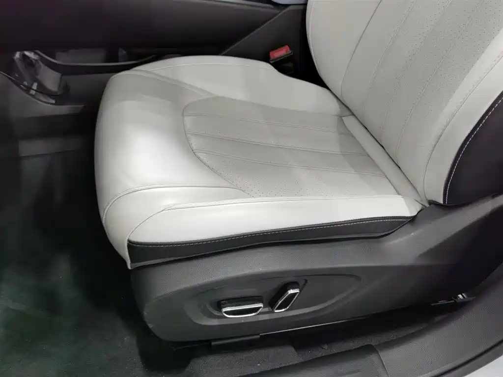 GAC Trumpchi Trumpchi Emkoo 2023 Shadow Leopard H High-Efficiency Hybrid фото 20