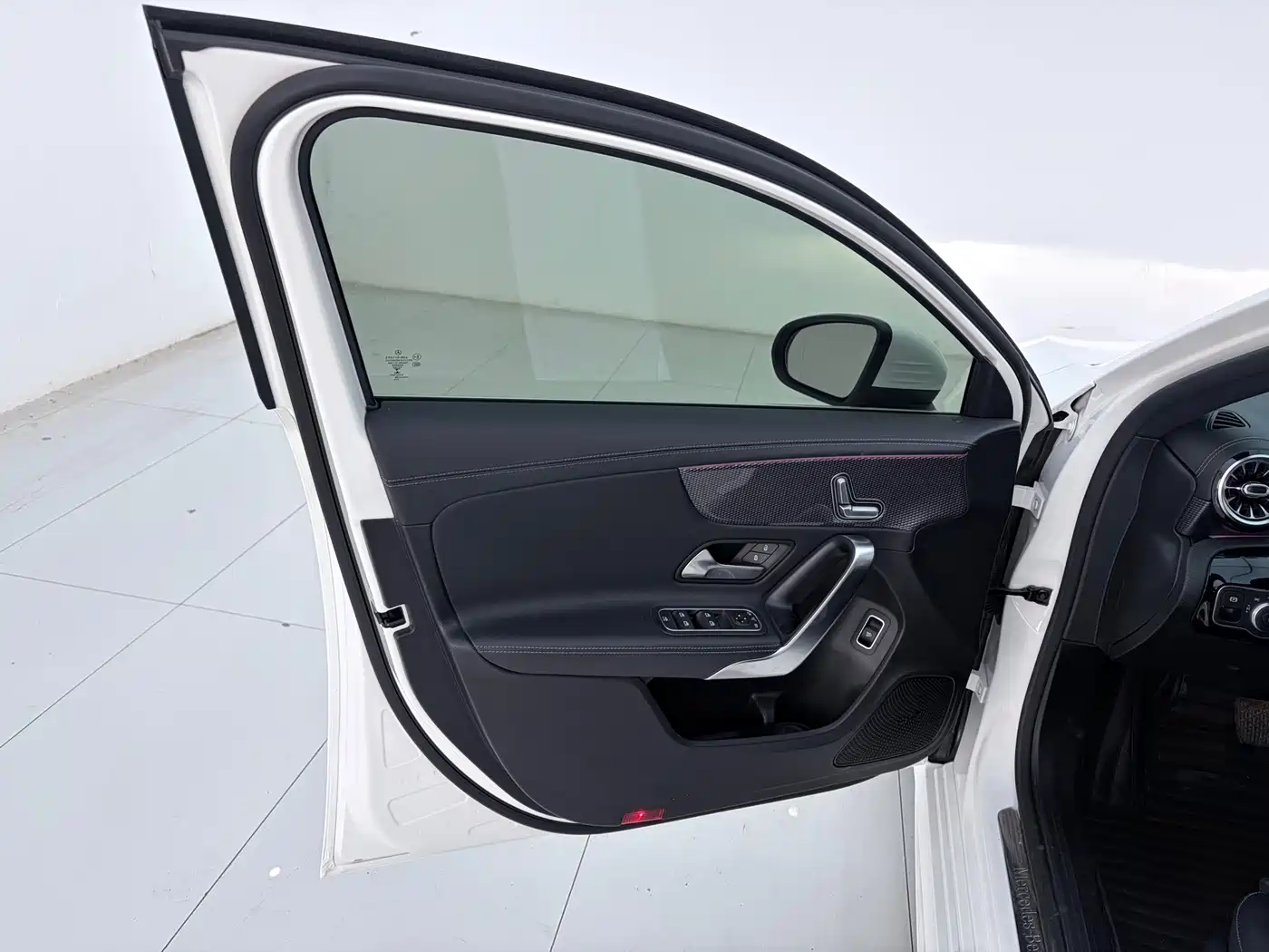 Mercedes-Benz A-Class 2021 A 200 L Sport Sedan Dynamic Type фото 5