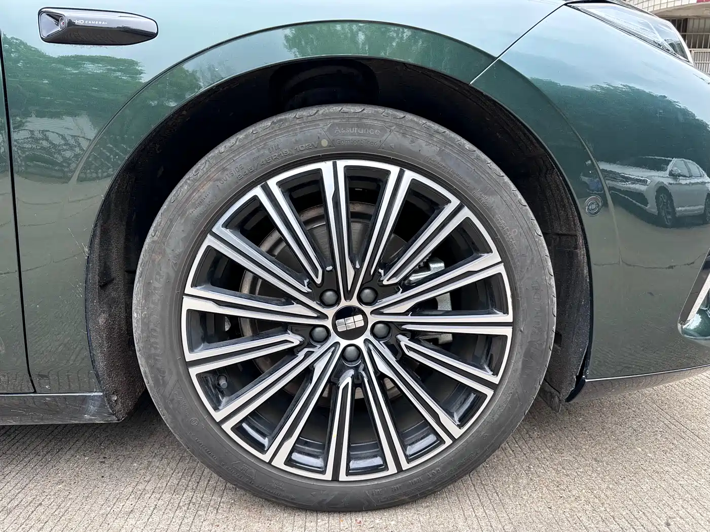 Geely Galaxy Galaxy Xingyao 8 2025 Model 60km EM-i Luxury Edition фото 13