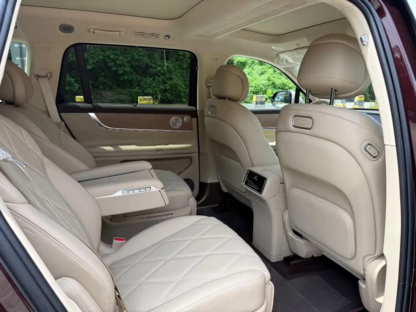AITO Wenjie AITO M9 2025 Extended Range Ultra 52kWh 6-Seater фото 7