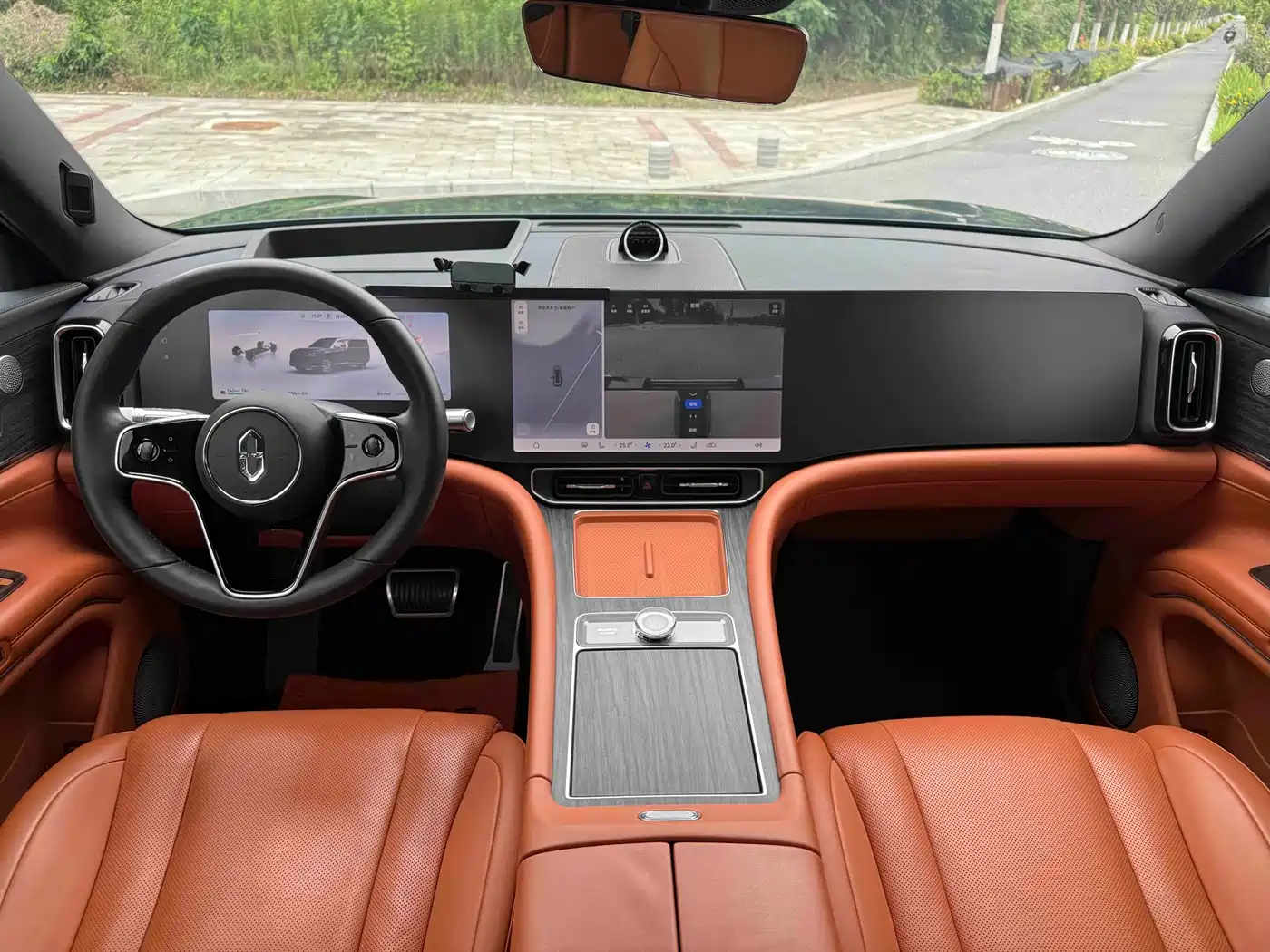 AITO Wenjie AITO M9 2024 Range Extender Max Edition 42kWh 6-seater фото 6