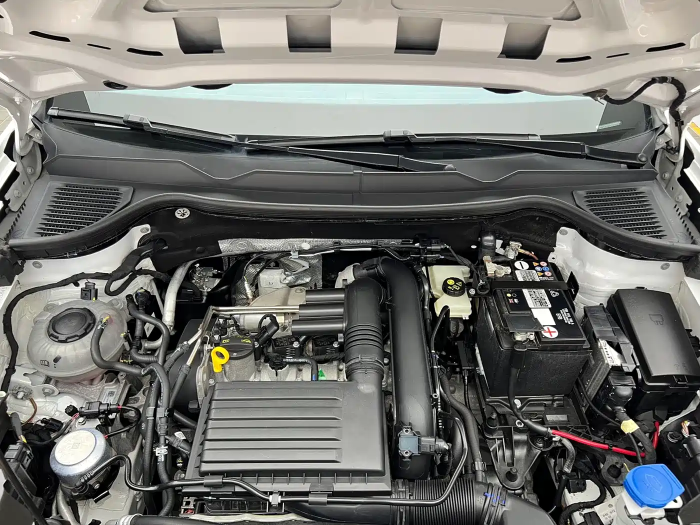Volkswagen Tharu, миниатюра 18