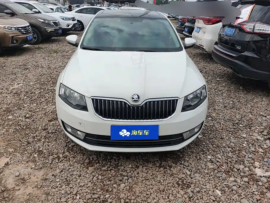 Škoda Octavia 2016 1.6L Automatic Smart Edition фото 2