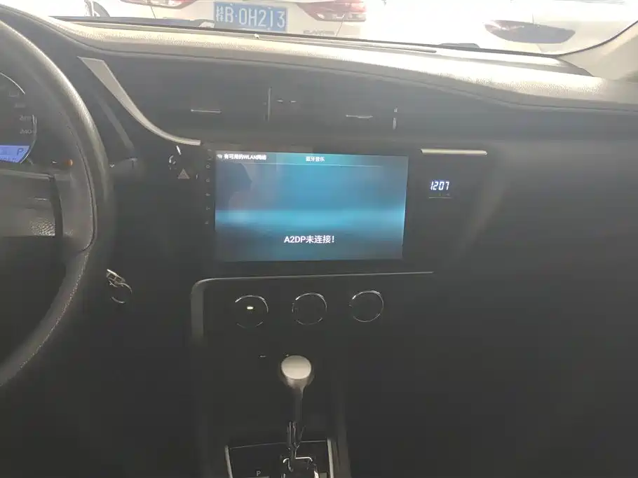 Toyota Corolla 2017 Facelift 1.2T S-CVT GL фото 13
