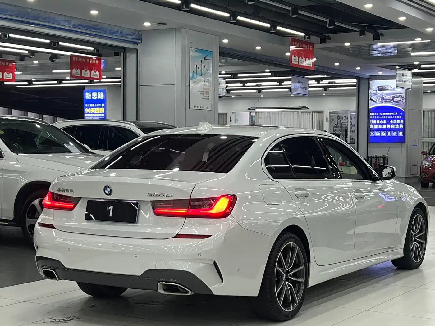 BMW 3 Series 2020 320Li M Sport Package фото 6