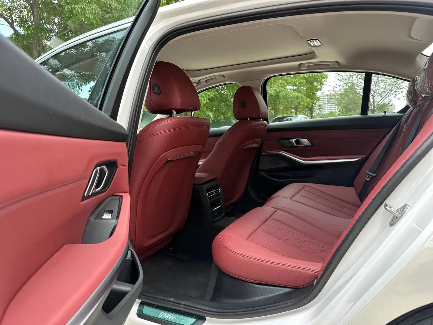 BMW i3 2024 eDrive 35 L фото 6