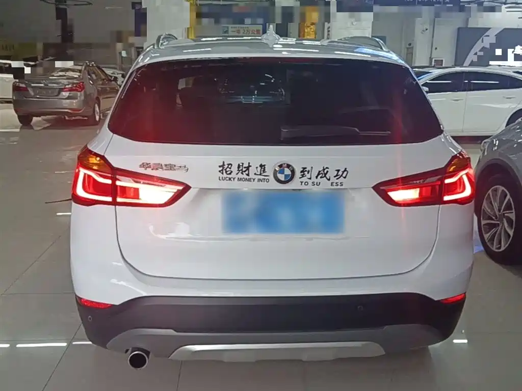 BMW X1 2016 sDrive18Li Luxury Model фото 6