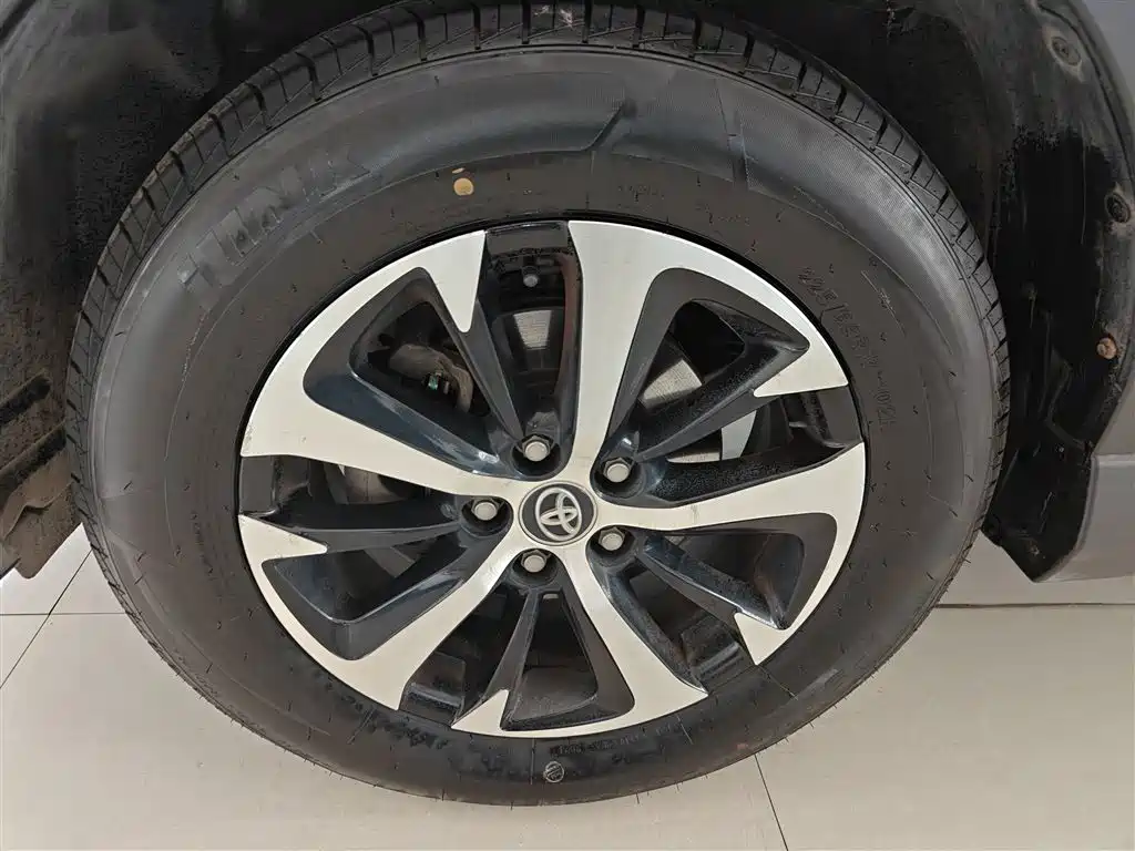 Toyota RAV4 Rongfang 2016 2.0L CVT 2WD Comfort (China V) фото 22