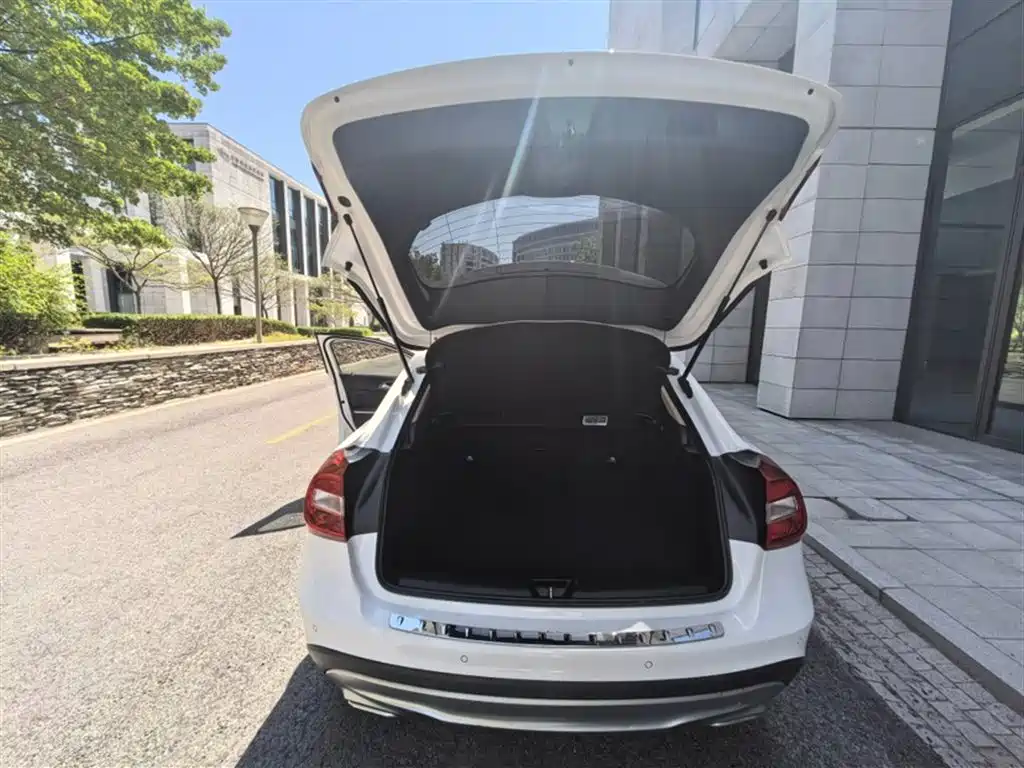 Mercedes-Benz GLA 2016 GLA 200 Dynamic фото 2