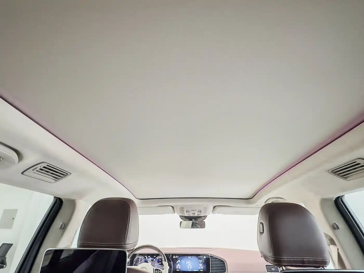 Mercedes-Benz Maybach GLS 2022 GLS 600 4MATIC Ceremony Edition фото 17