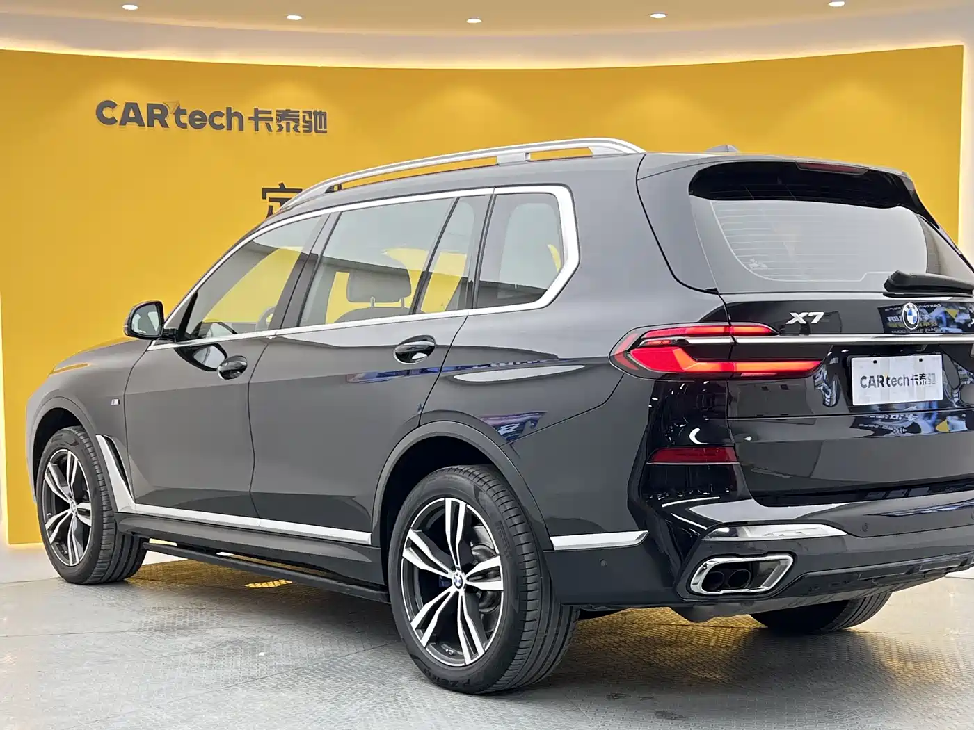 BMW X7 2023 xDrive40i Exclusive M Sport Package фото 34