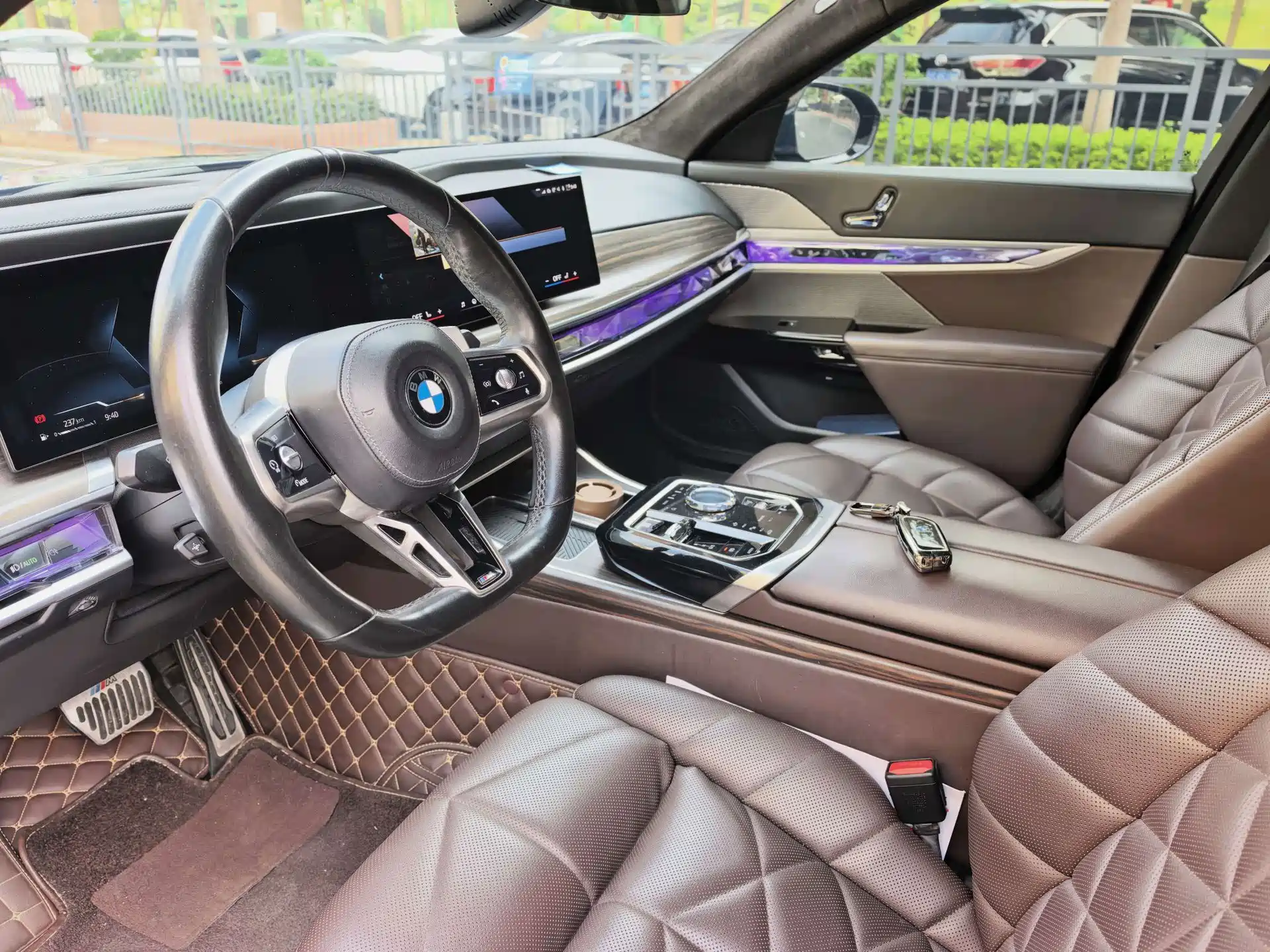 Фото 10 - BMW 7 Series