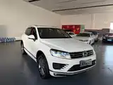 Фото 3 - Volkswagen Touareg