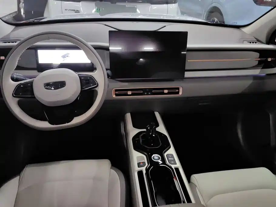 Geely ICON 2025 2026 Chocolate 1.5TD Pure Edition