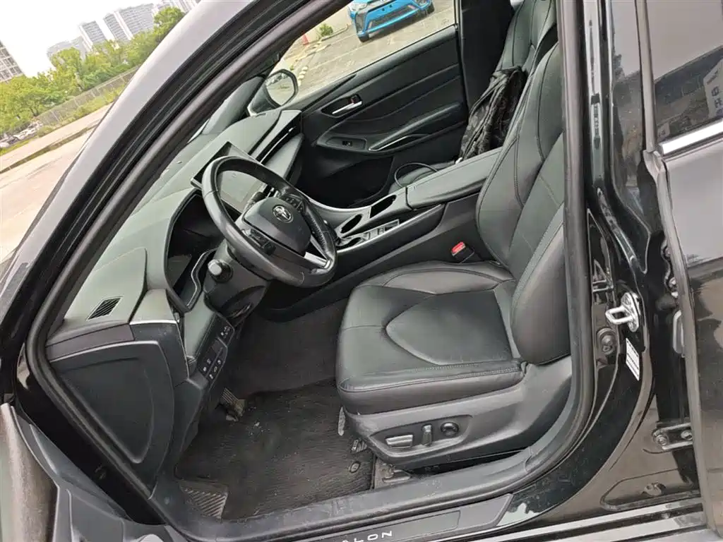 Toyota Avalon 2023 2.0L XLE Premium Edition фото 22
