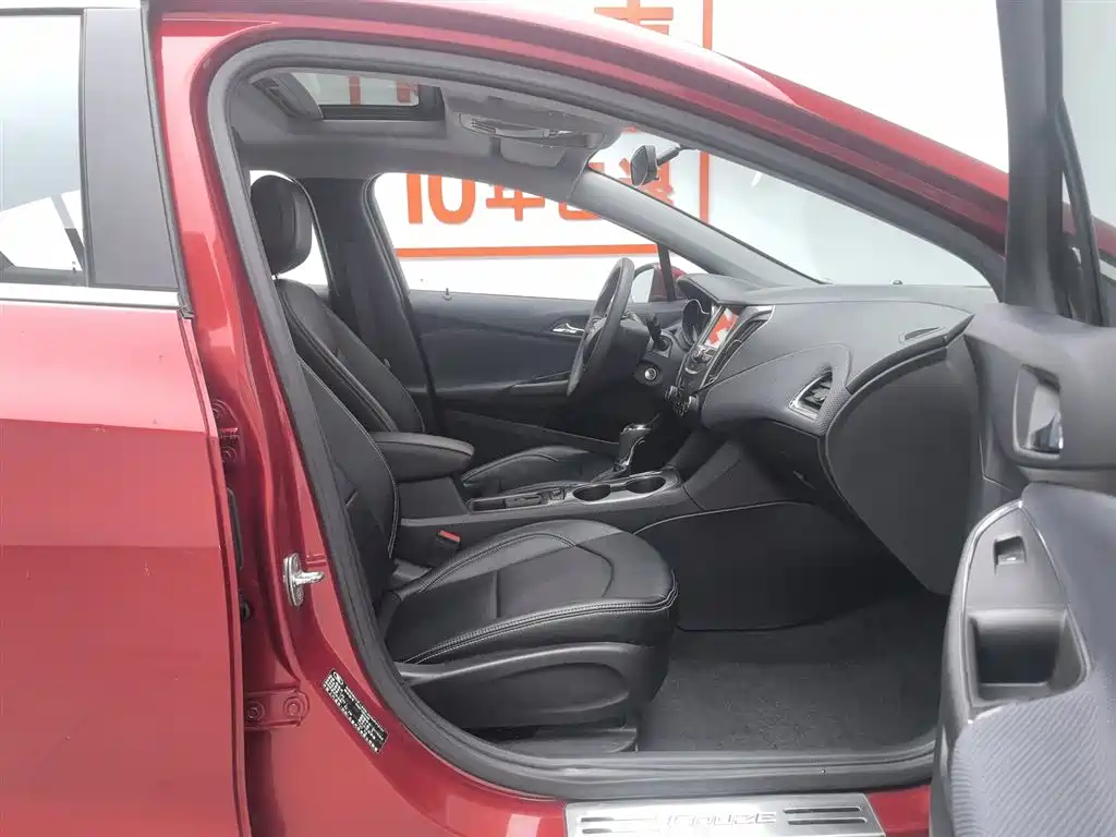 Chevrolet Cruze 2018 320 Automatic Pioneer Sunroof Edition фото 23