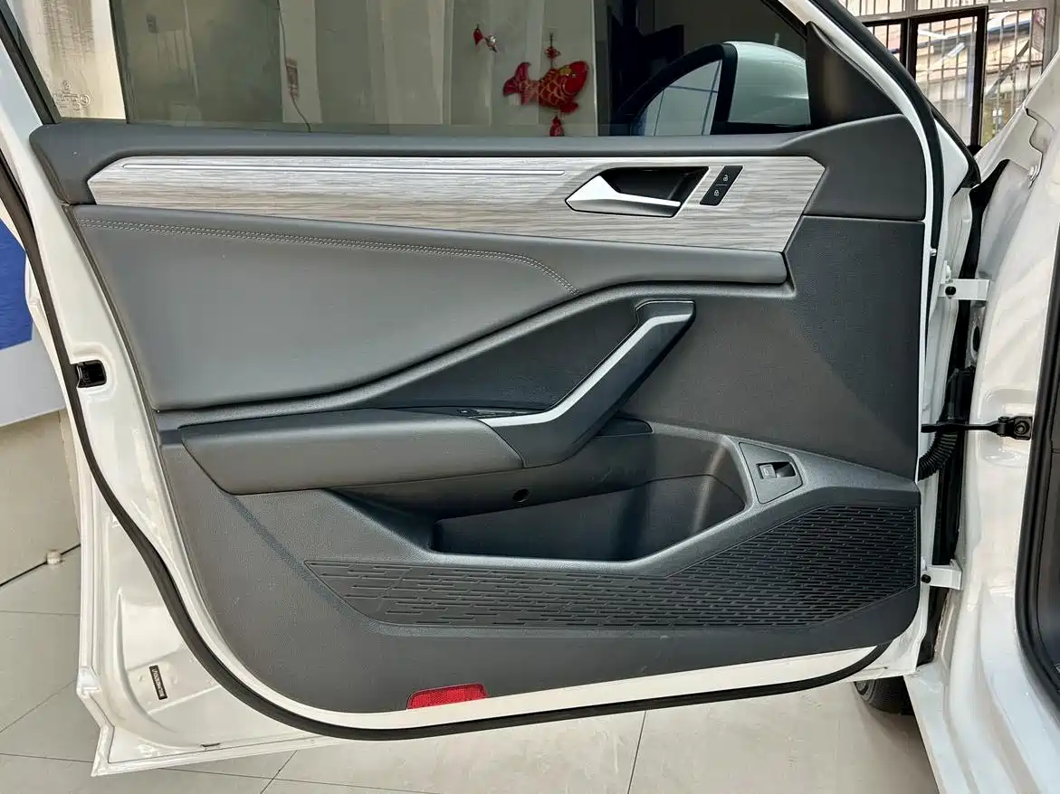 Volkswagen Sagitar 2023 280TSI DSG Excellence Plus Edition фото 21