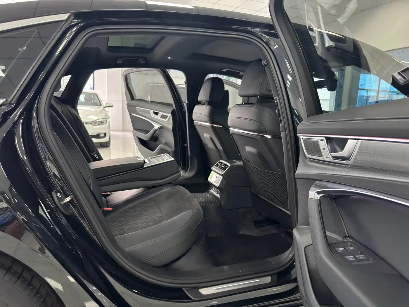 Audi A6L 2024 45 TFSI Premium Dynamic фото 11