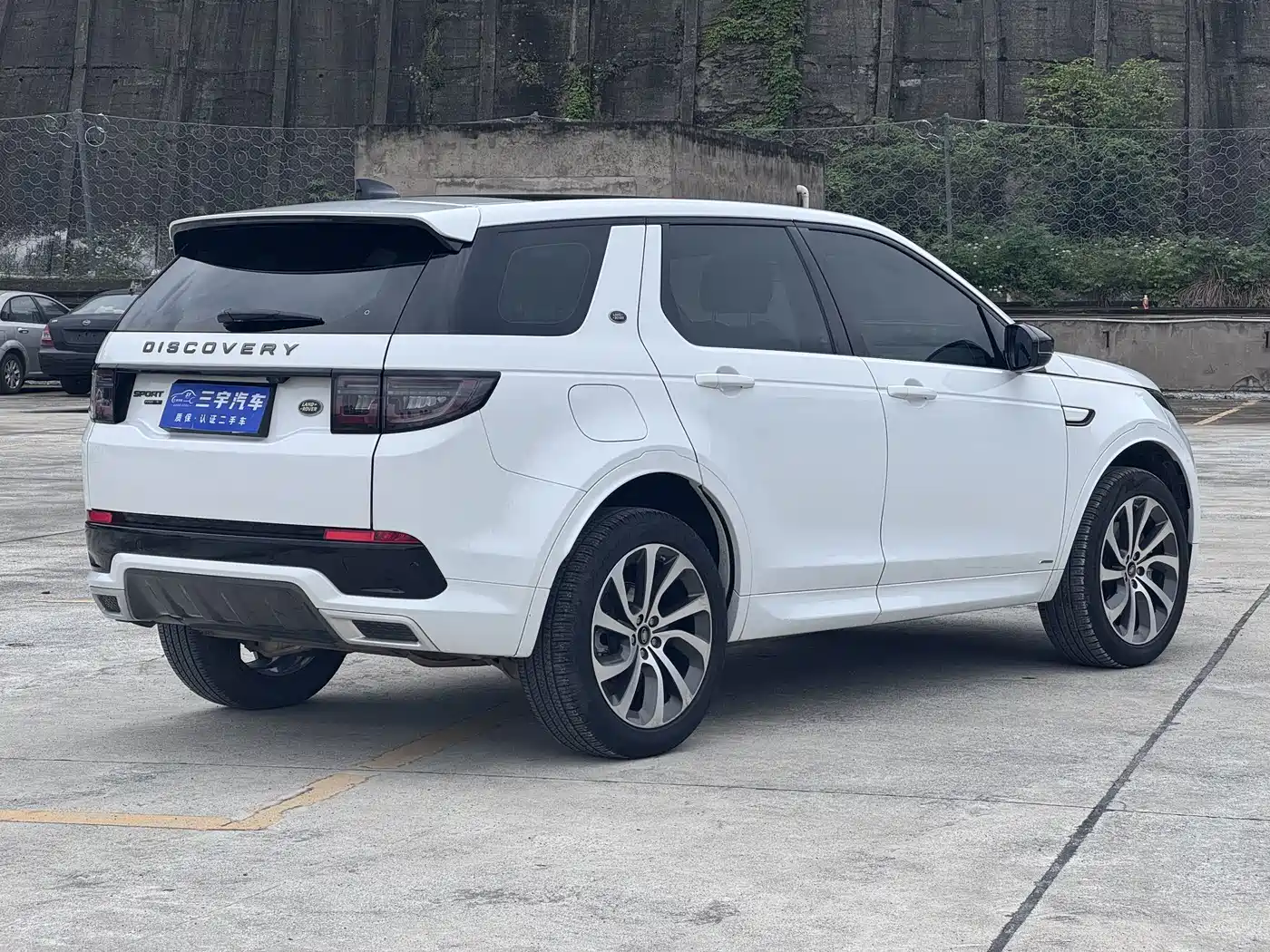 Land Rover Discovery Sport 2020 249PS R-Dynamic Performance фото 4