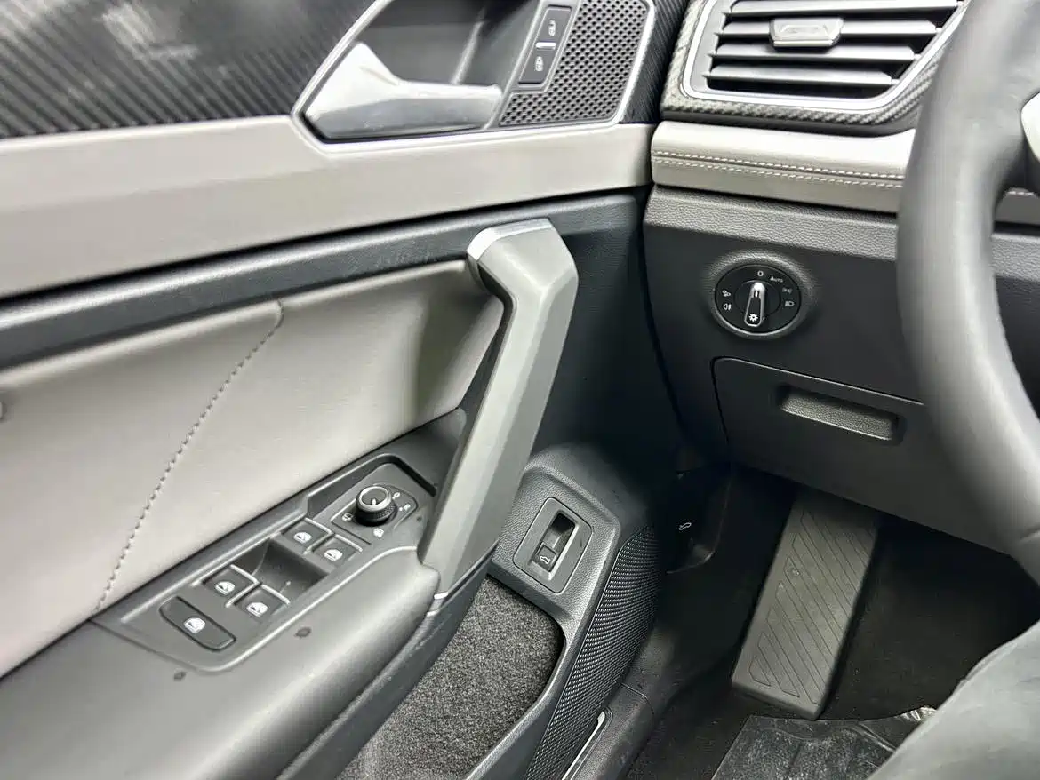 Volkswagen Tayron 2023 280TSI 2WD Luxury Plus Advanced Edition фото 20