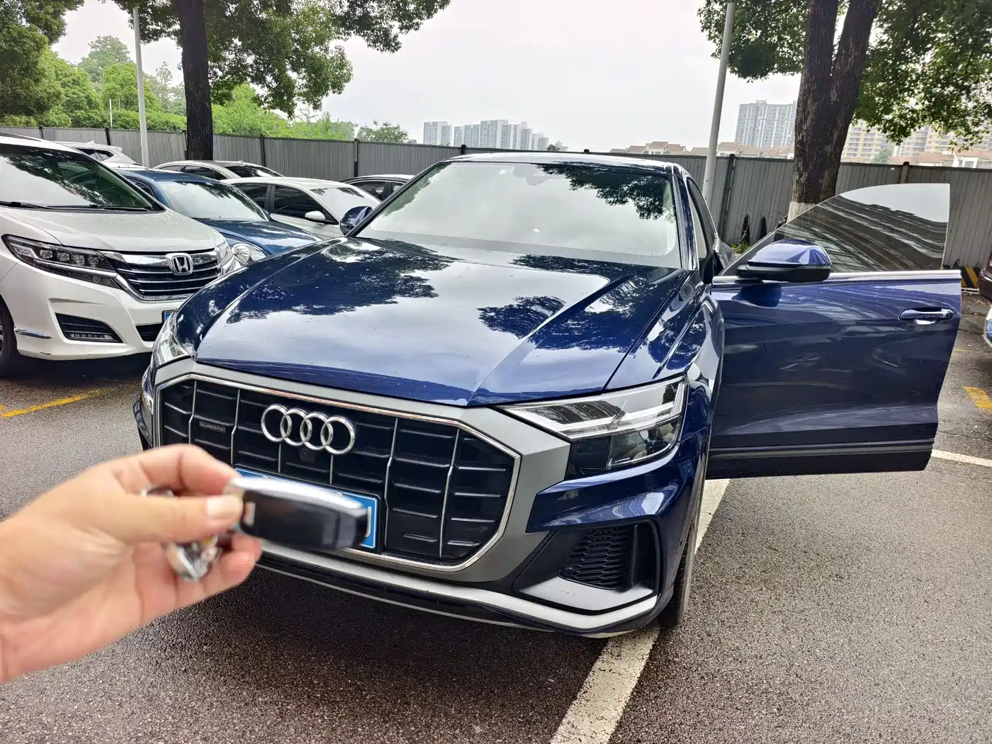 Audi Q8 2022 55 TFSI Luxury Dynamic фото 2