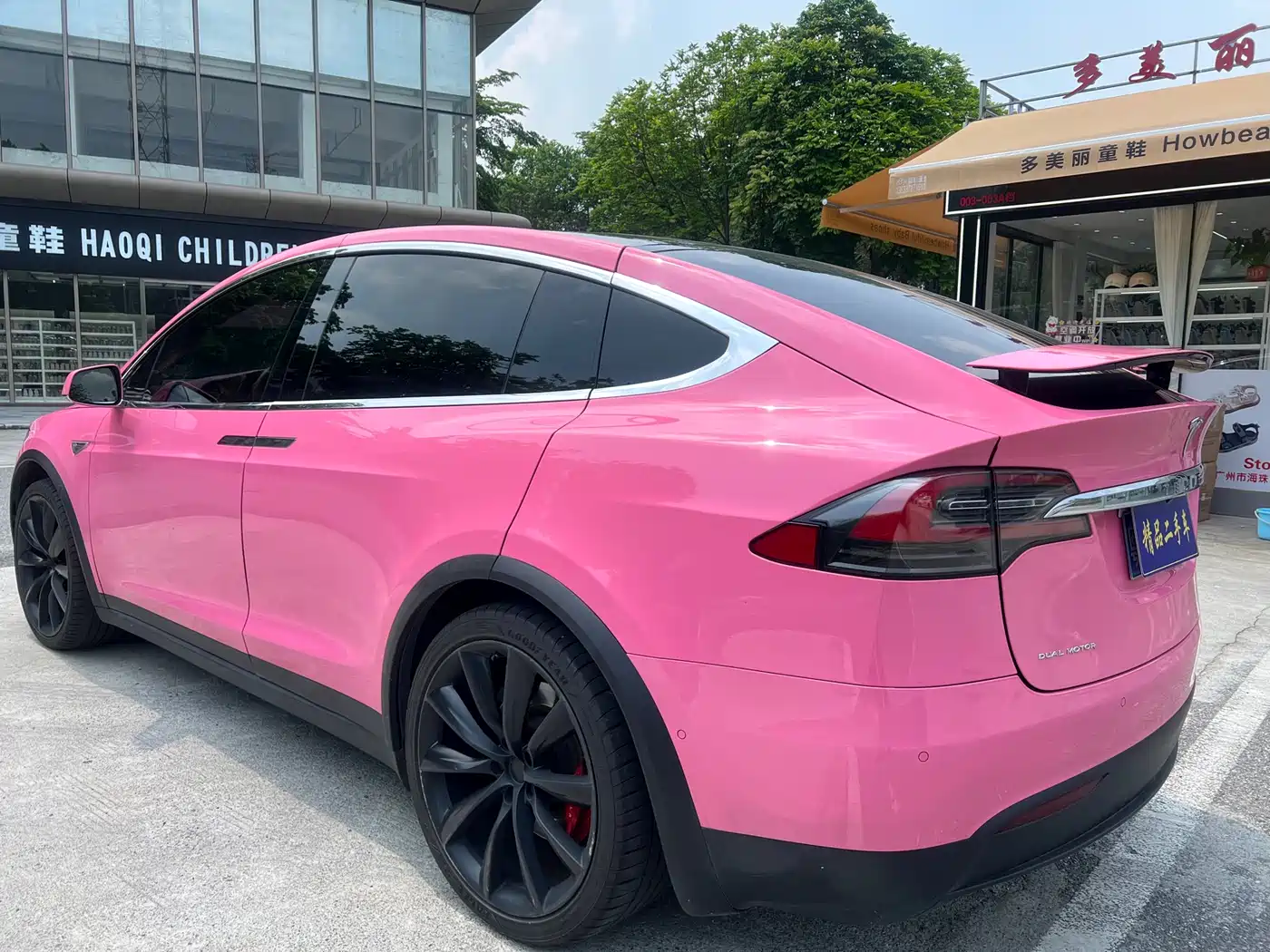 TESLA MODEL X